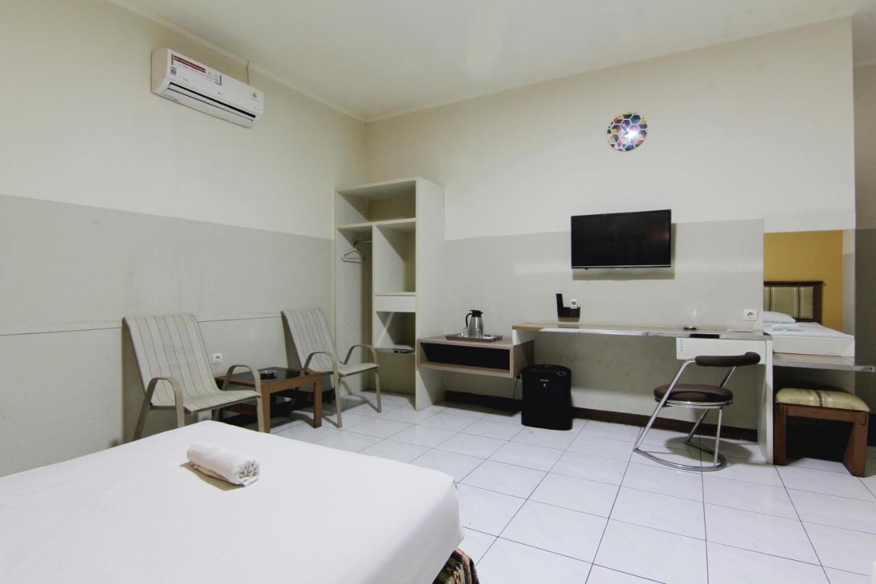 בנדונג Hotel Palem מראה חיצוני תמונה