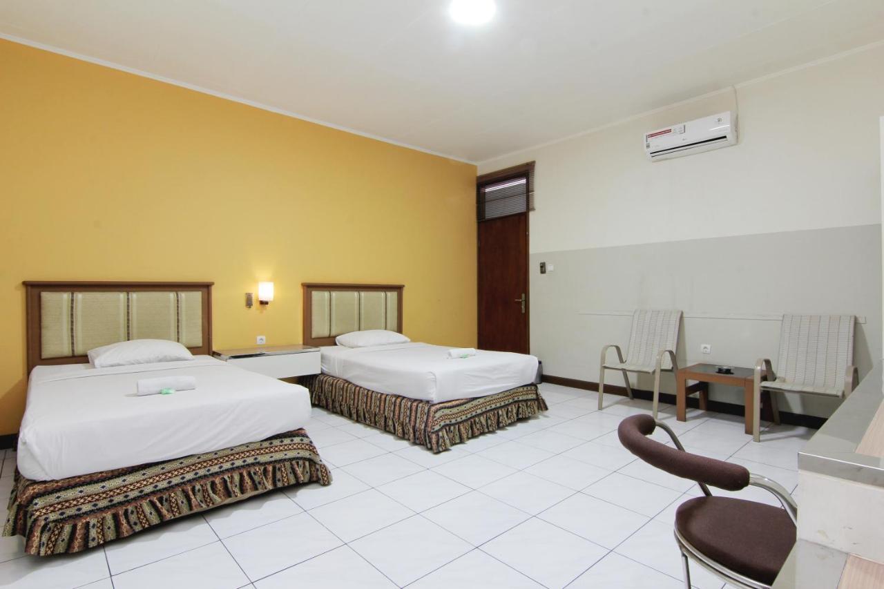 בנדונג Hotel Palem מראה חיצוני תמונה